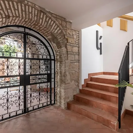 Libere Patio Santa Marta אכסניה *