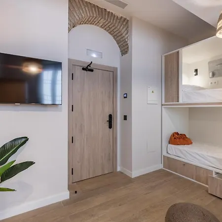 Libere Patio Santa Marta אכסניה